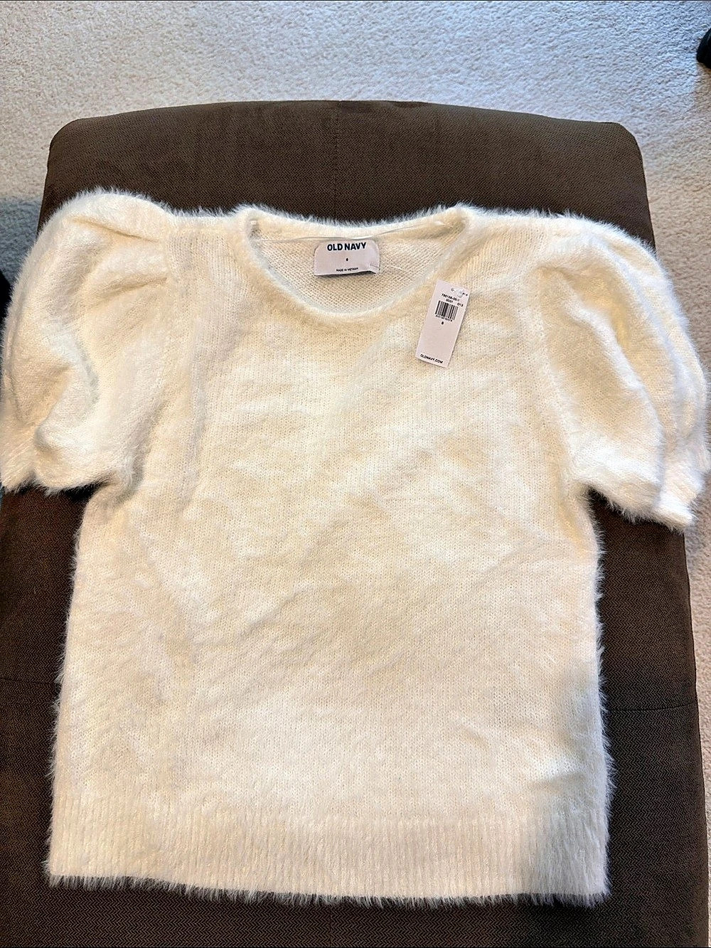 Old Navy Cropped Puff-Sleeve Eyelash Sweater White Small